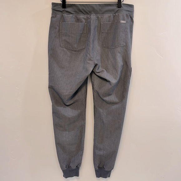 FIGS grey high waisted Zamora jogger scrub pant size xs - Picture 10 of 11